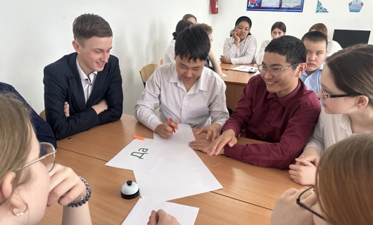На базе экологического клуба «Green club» школы с.Пригородное прошла встреча с представителями ТОО «Комаровское горное предприятие»