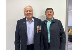 Советник председателя Правления АО «Костанайские минералы» навестил узника концлагеря Леонида Вилейто.
