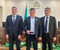 Руслан Шаденовқа «Ауыл» партиясының медалі табыс етілді | Руслану Шаденову вручили медаль от партии «Ауыл»
