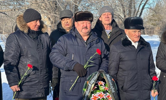 В Житикаре прошла церемония возложения цветов у памятника 