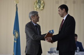 По итогам выборов Кайрат Жиналинов был избран акимом Большевистского сельского округа