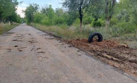 В Житикаре проводят работы по освещению беговой дорожки