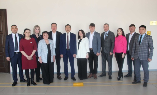Новый маслихат района приступил к своим обязанностям