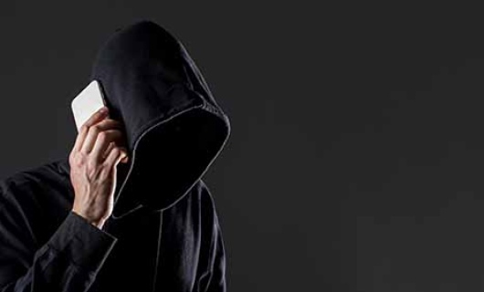 Уже и знакомым голосам доверять опасно