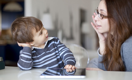 Одинокие родители смогут официально работать на «удаленке» в Казахстане