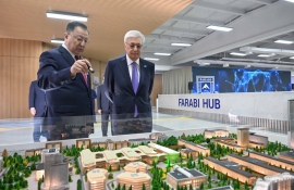 Глава государства посетил Казахский национальный университет имени аль-Фараби